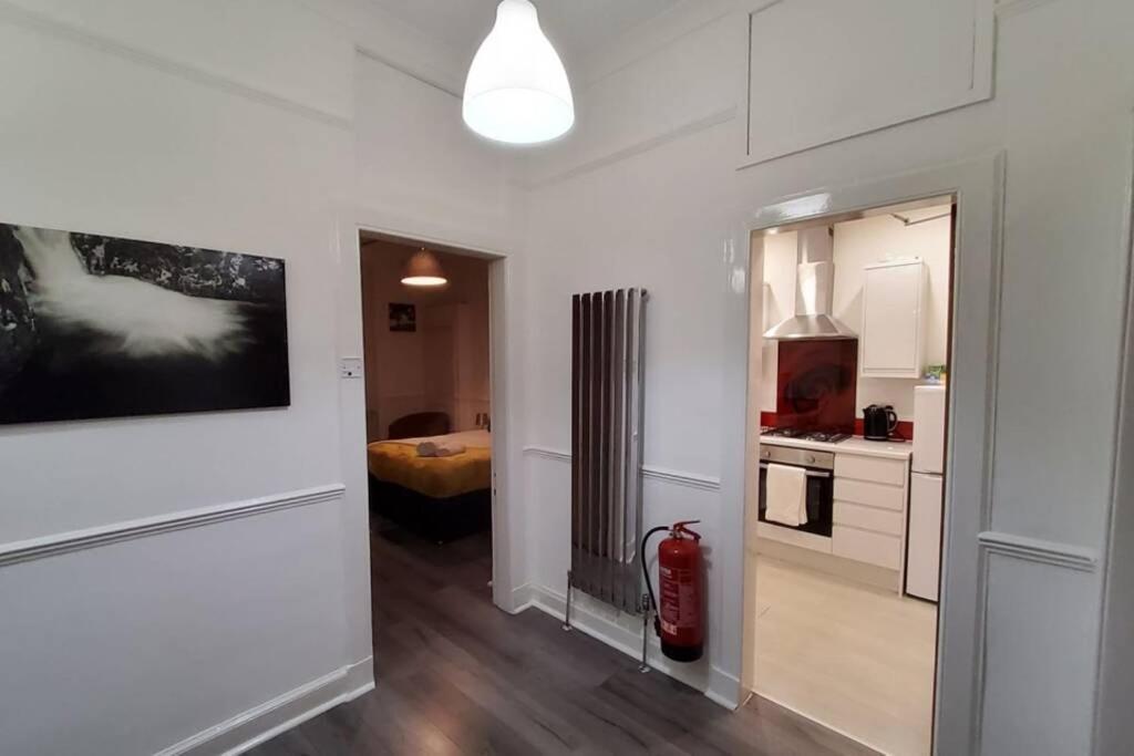 Leith Spectacular By Sensational Short Lets & Serviced With 6 Separate Beds & 2 Baths Appartement