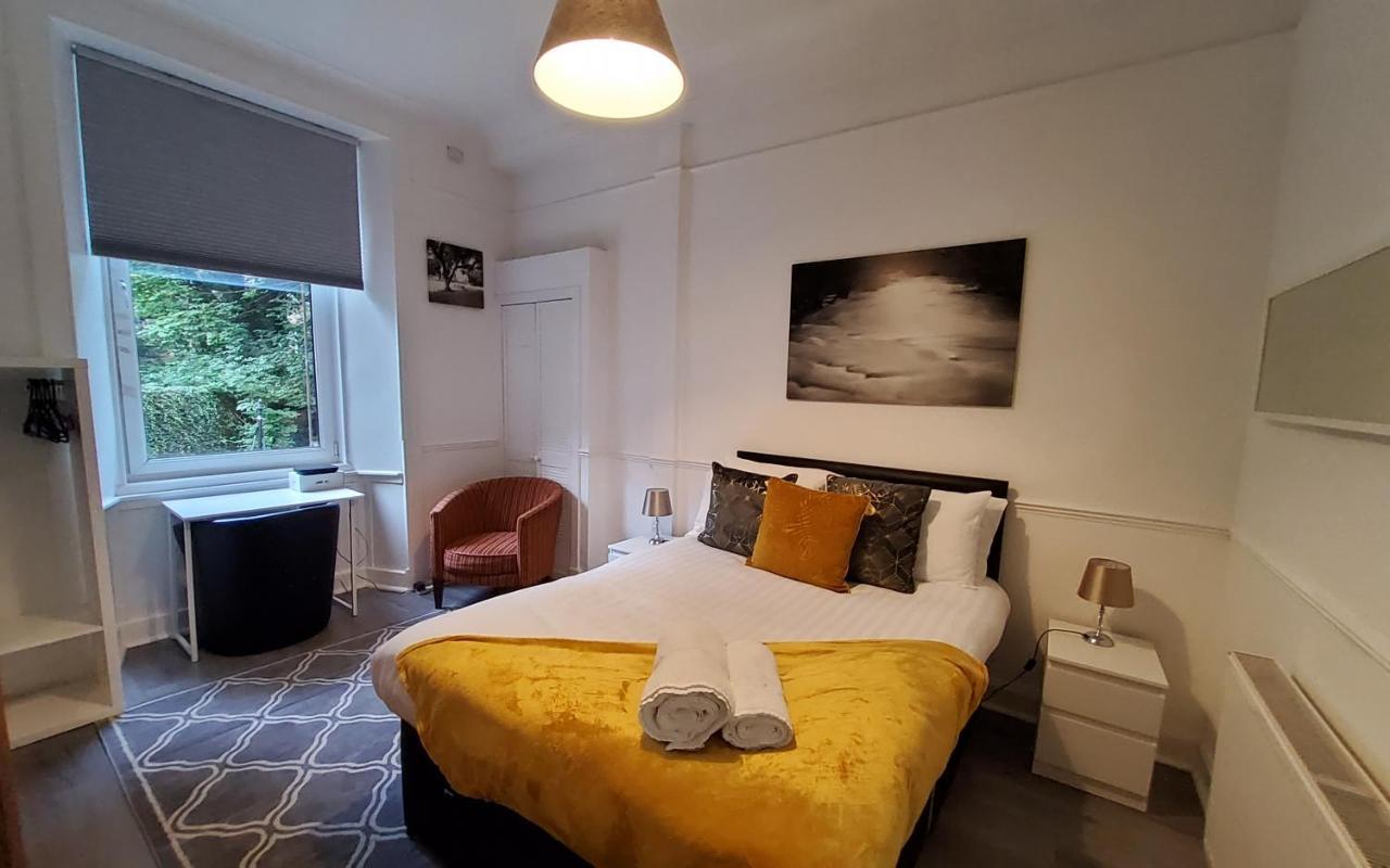 Leith Spectacular By Sensational Short Lets & Serviced With 6 Separate Beds & 2 Baths Appartement EDI