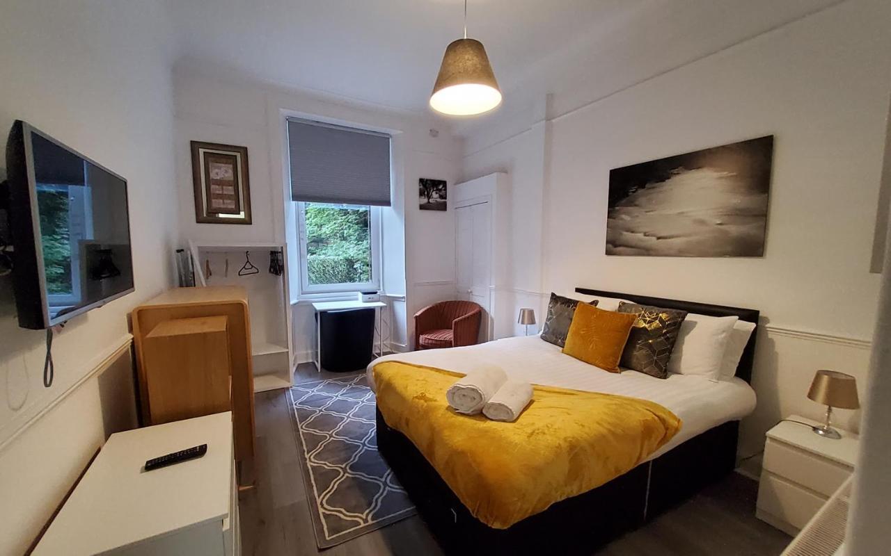 Leith Spectacular By Sensational Short Lets & Serviced With 6 Separate Beds & 2 Baths Appartement *